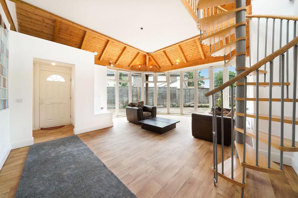 Property photo 1 of 13 281 Sydenham Road - Htdj6Fiqhtojiqskfyvt