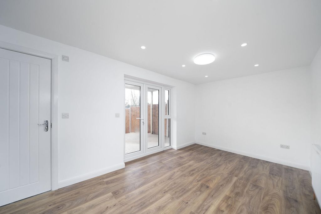 Property photo 2 of 14 Living Room