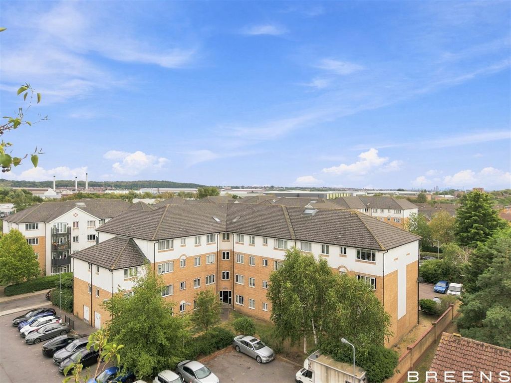 Property photo 1 of 19 2_002_Dji_20260907232205_0391_d.Jpg