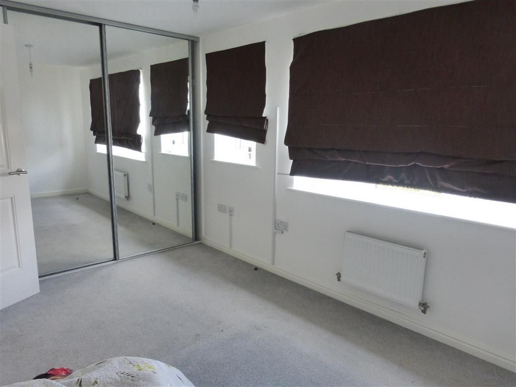 Property photo 3 of 8 Bedroom 1