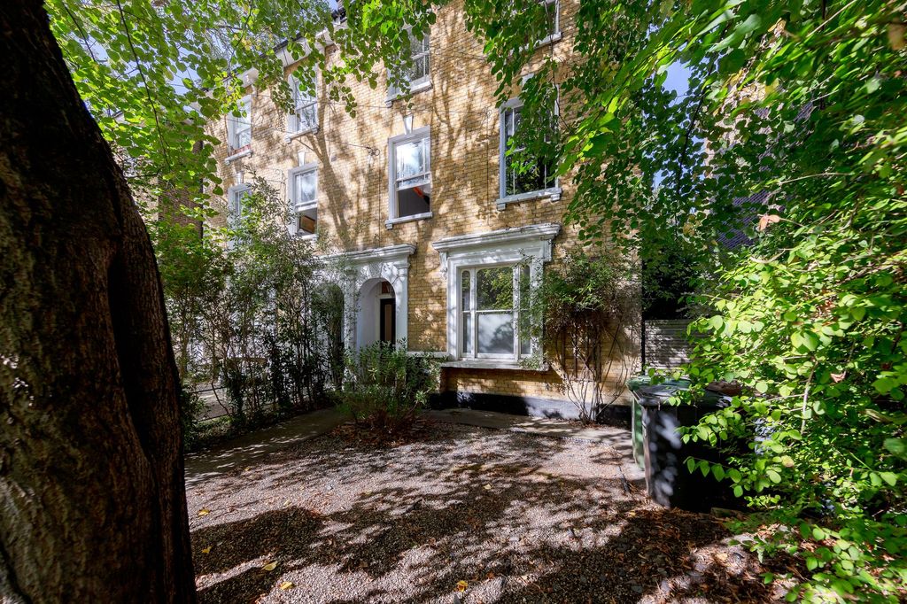 Property photo 1 of 22