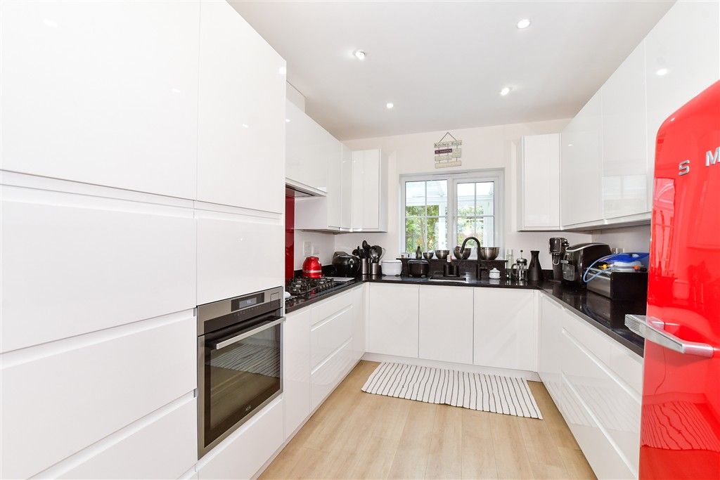 Property photo 3 of 16 Kitchen/Diner