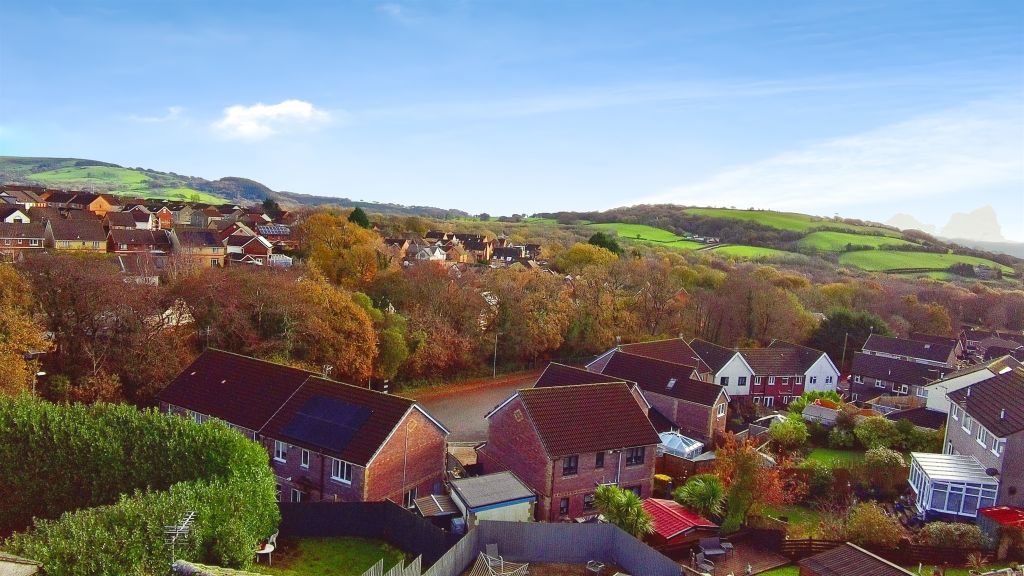 Property photo 3 of 14