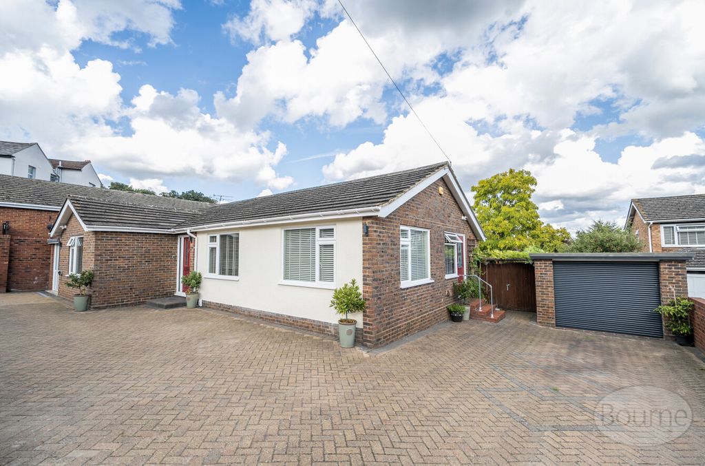 Property photo 1 of 25 242A954B-7d86-41d...