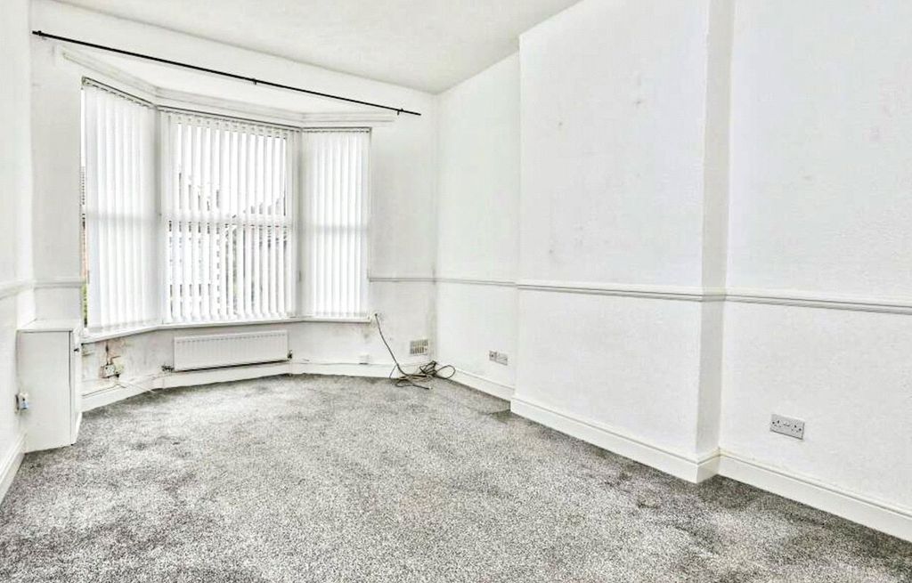 Property photo 3 of 6 Picture No. 02