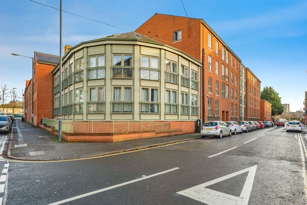 Property photo 3 of 16