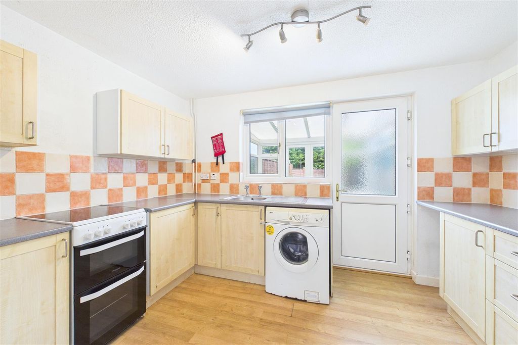 Property photo 3 of 11