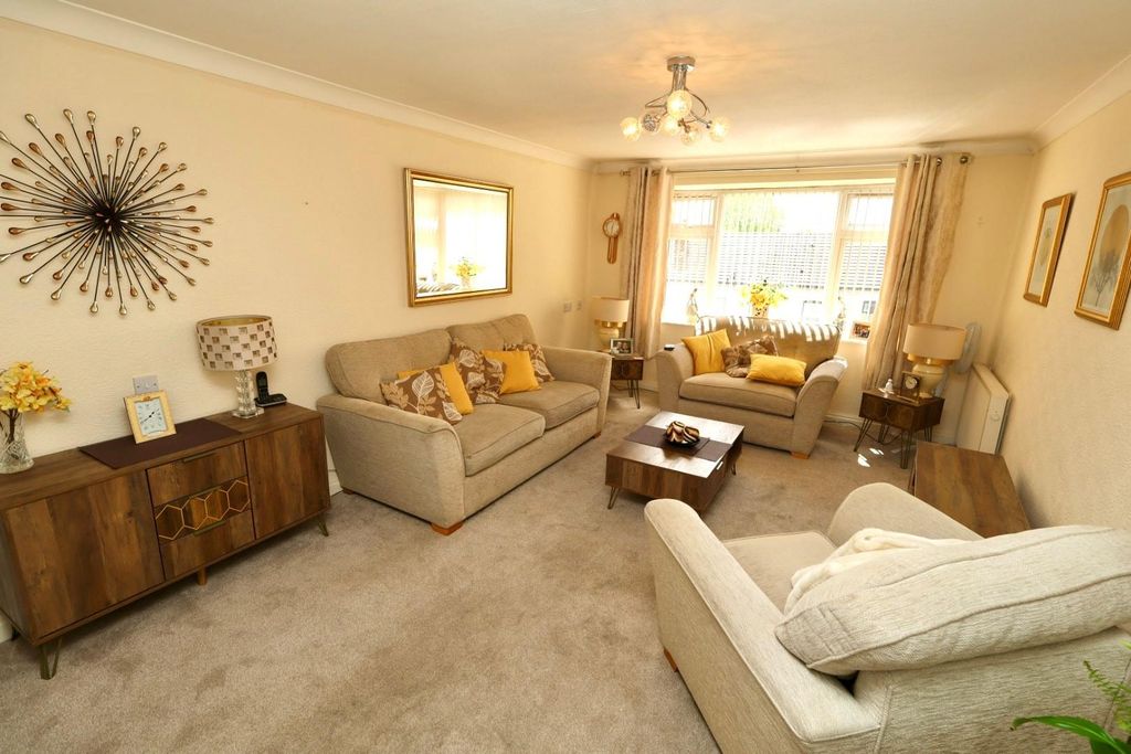 Property photo 2 of 10 8.Jpg