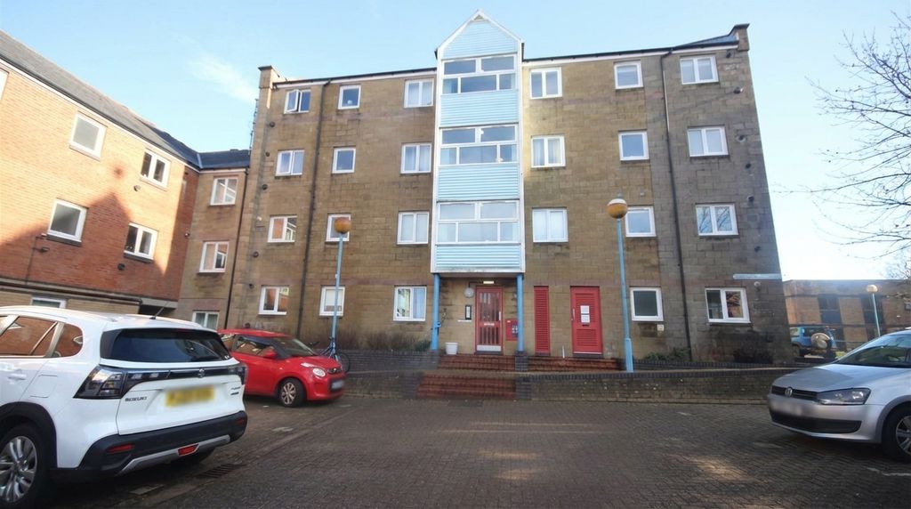 Property photo 1 of 10 Front View