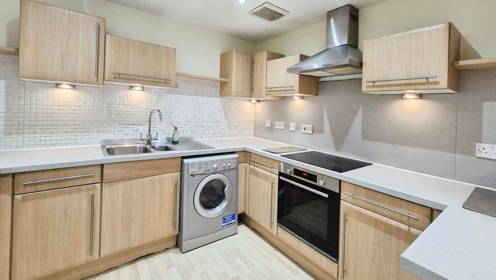 Property photo 3 of 15 Picture No. 38
