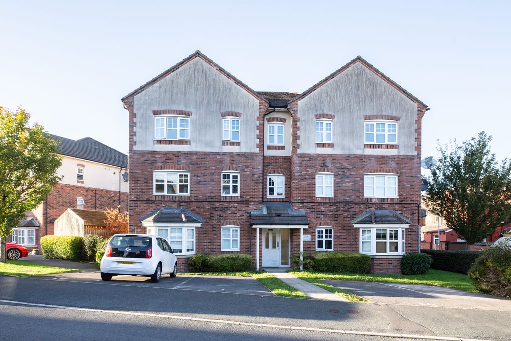 Property photo 1 of 18