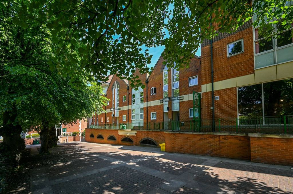 Property photo 2 of 7