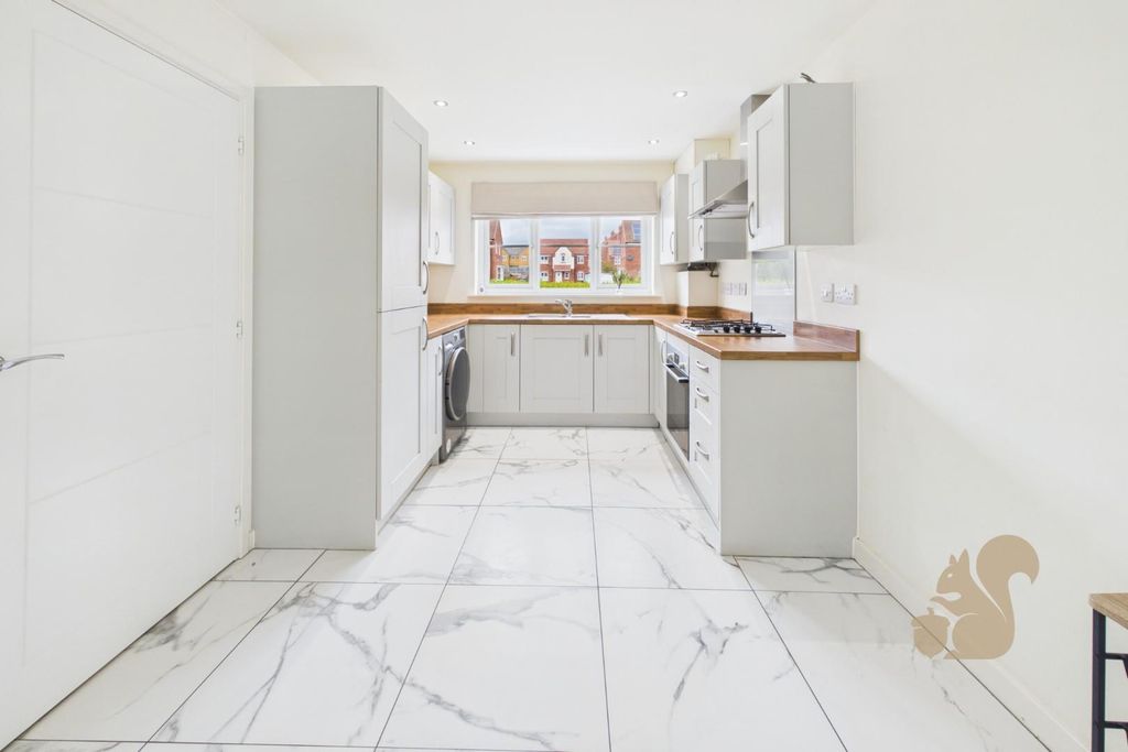 Property photo 2 of 17 Kitchen
