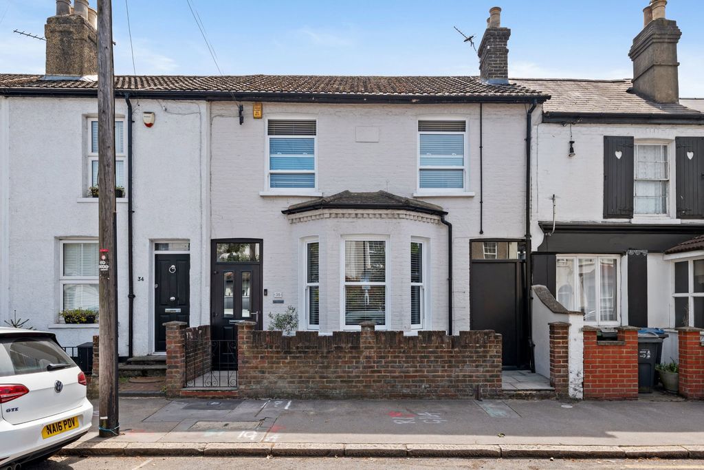 Property photo 1 of 31