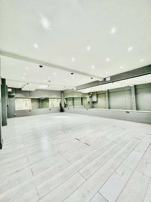 Property photo 2 of 5 Gallery