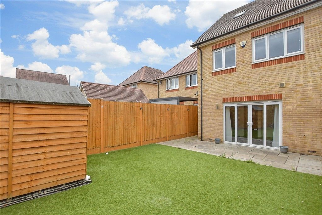 Property photo 2 of 18 Rear Garden