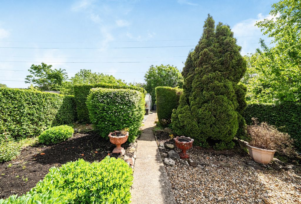 Property photo 2 of 19 1465240-6-6A0Db0B...