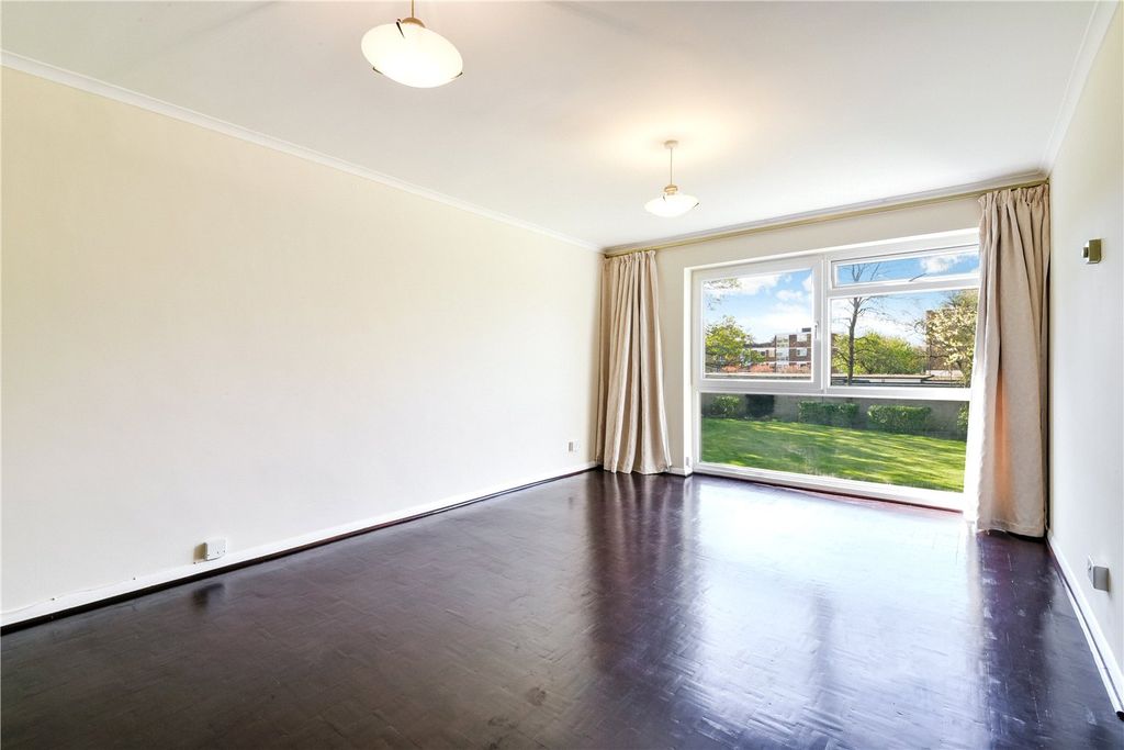 Property photo 2 of 11 Picture No. 18