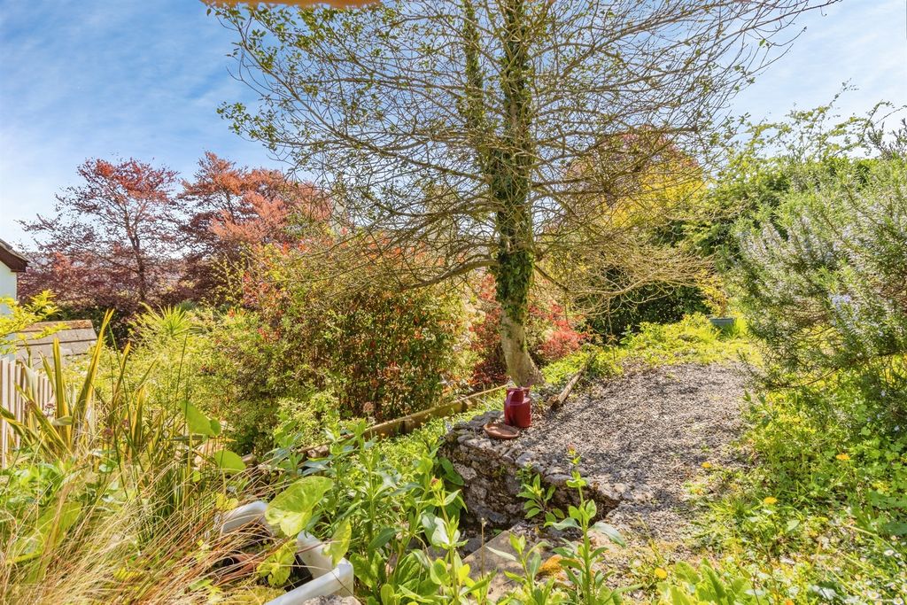 Additional image 35 of 4 bed semi-detached house for saleCourtenay Road, Newton Abbot TQ12