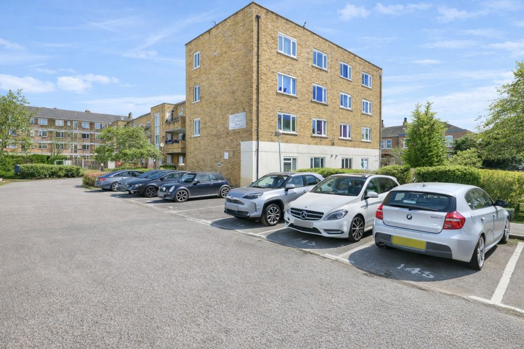 Property photo 1 of 14 32Ebdb3d-1230-46F2-Ae58-F5c447F08F28