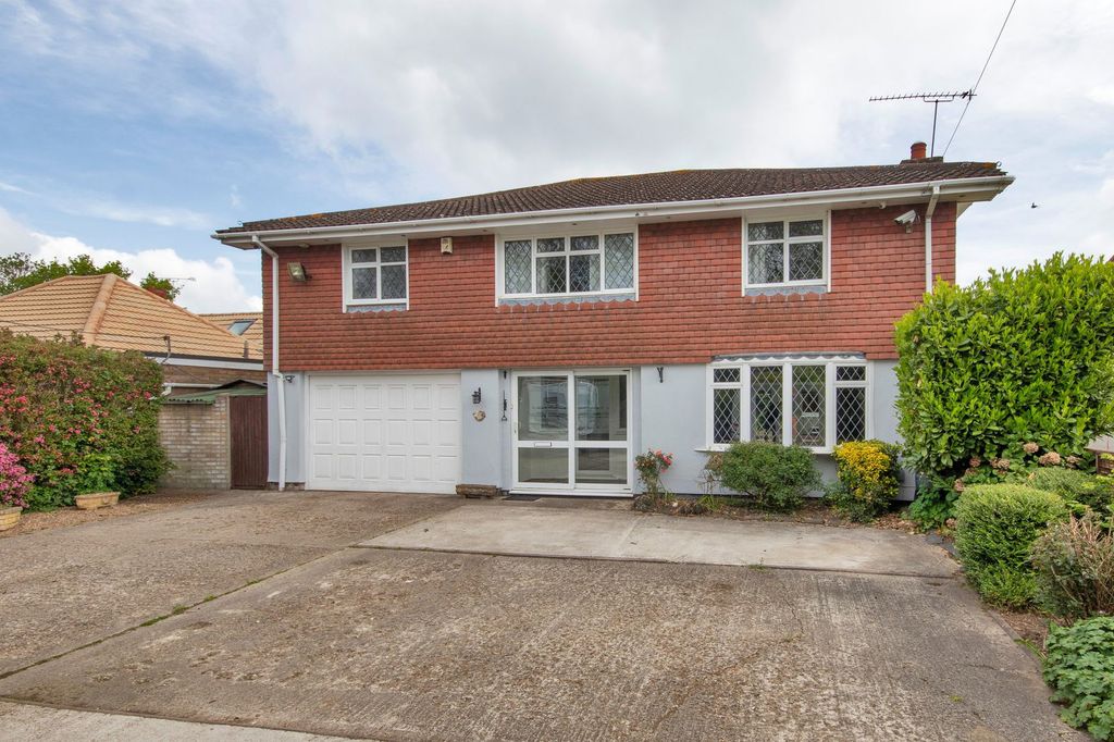 Property photo 2 of 27