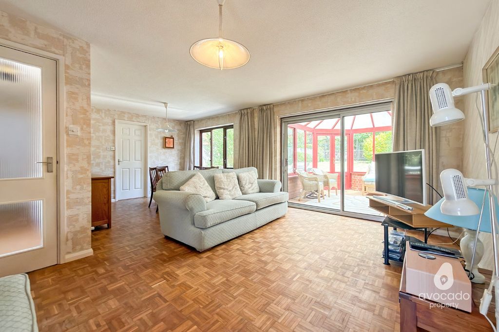 Property photo 3 of 18 4989865