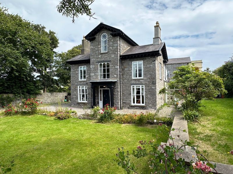 Property photo 2 of 22 Elderbank