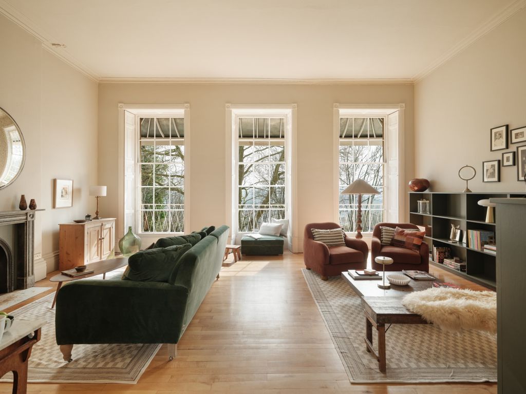 Property photo 2 of 20 Drawing Room