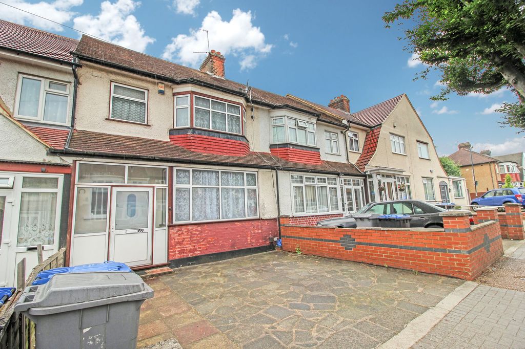 Property photo 1 of 9