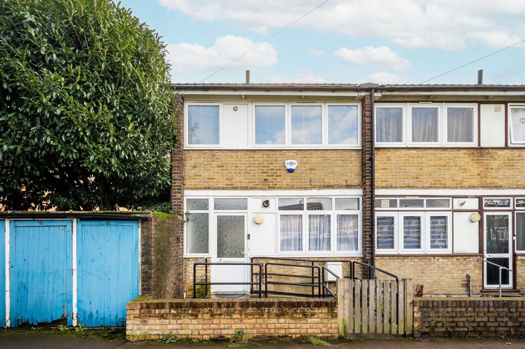 Property photo 1 of 12
