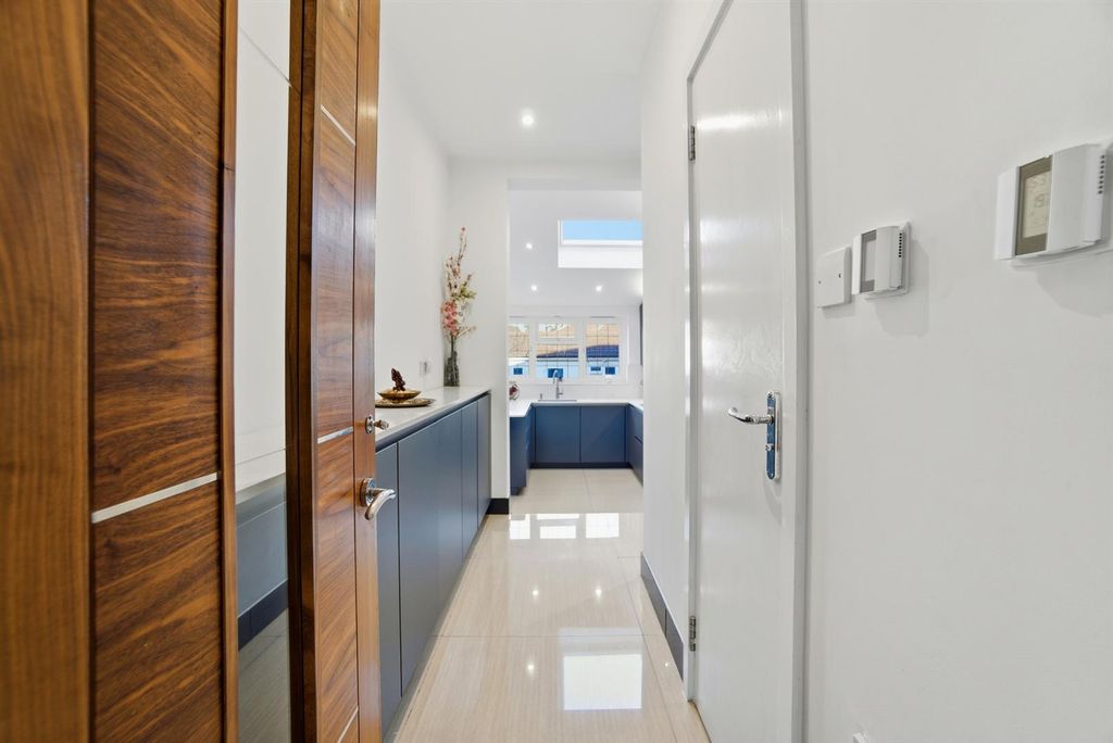 Property photo 2 of 31 Dsc02085.Jpg