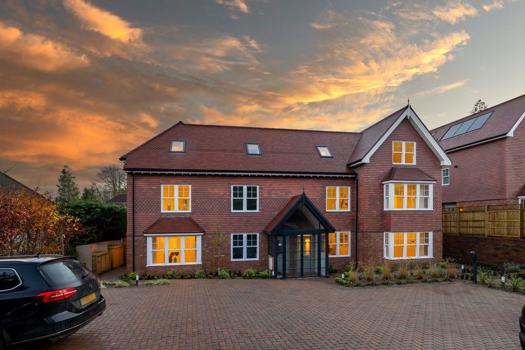 Property photo 1 of 19