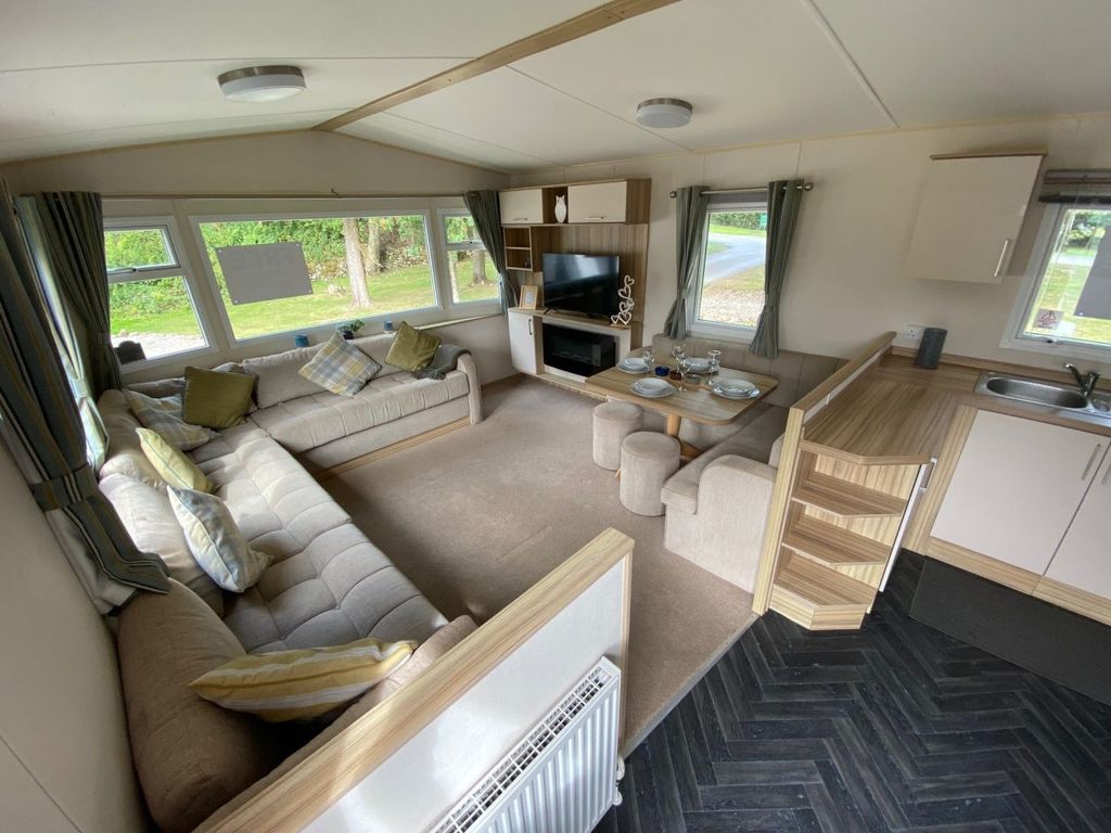 Property photo 2 of 11 Abi Hudson 2017 Car0059970 114186111.Jpeg