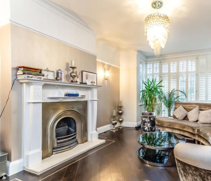 Property photo 2 of 17