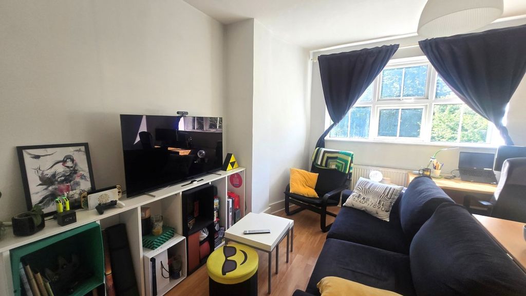 Property photo 1 of 5