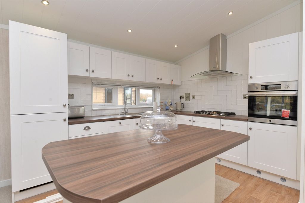 Property photo 2 of 19 Picture No. 06