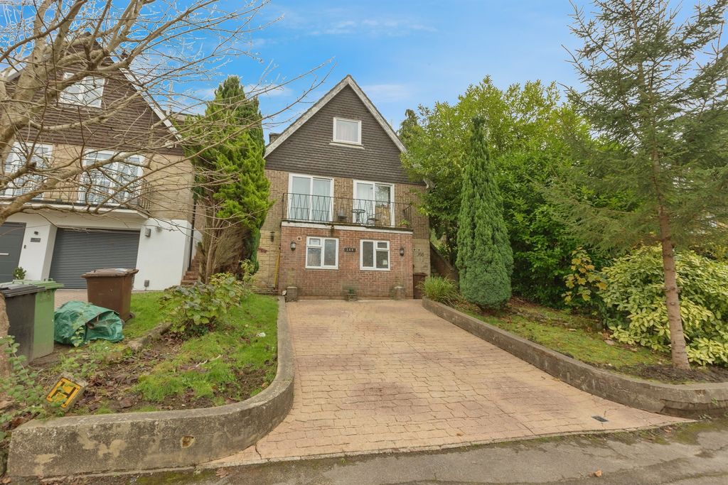 Property photo 1 of 24