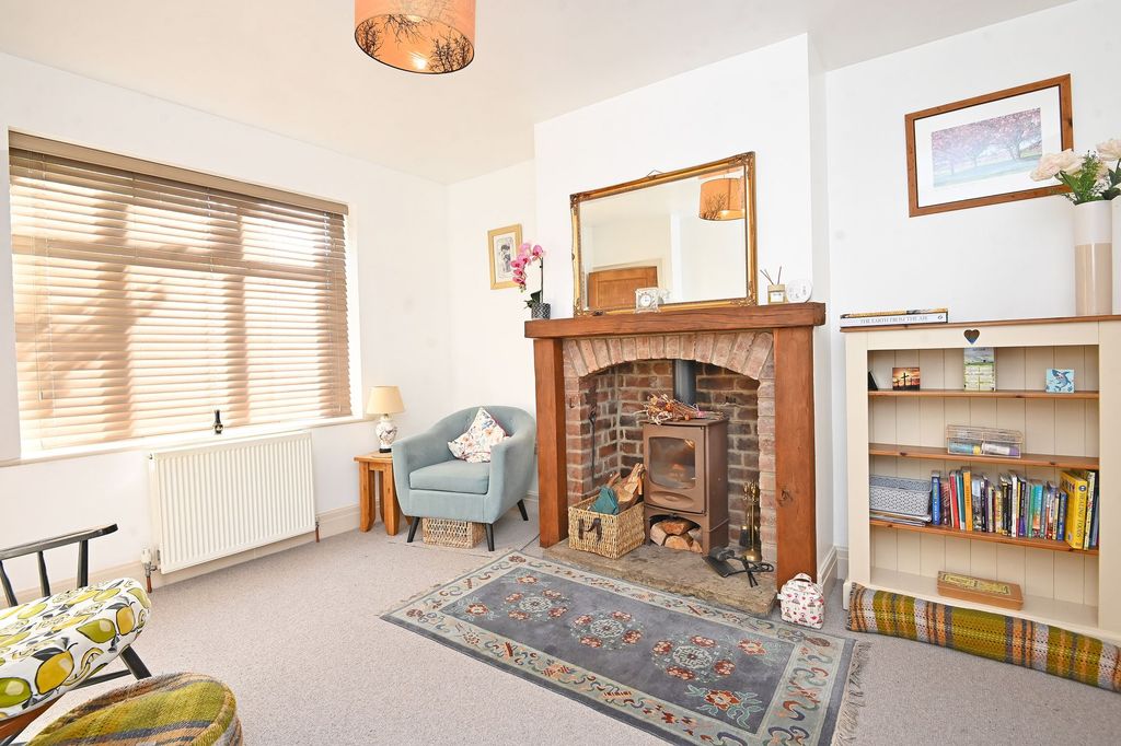 Property photo 2 of 19