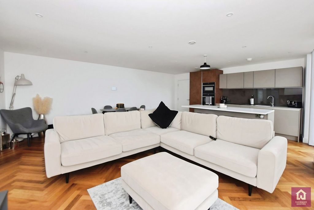 Property photo 1 of 34 Pbox-Img.Jpg