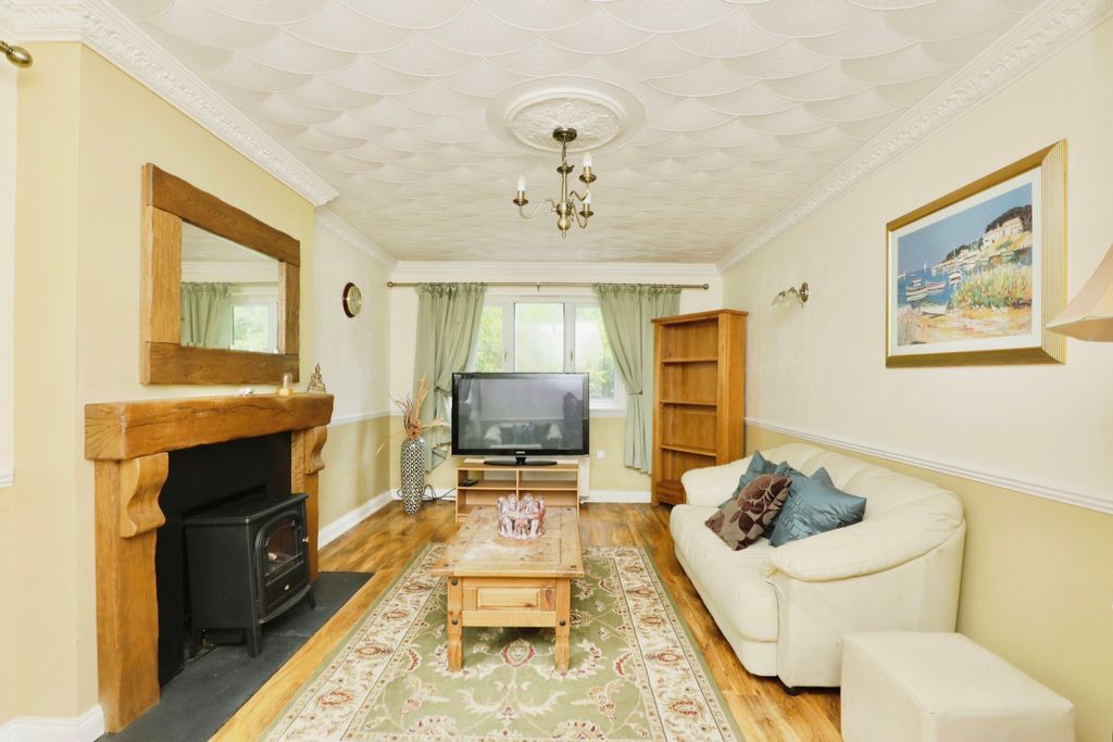 Property photo 2 of 14 Img_4488