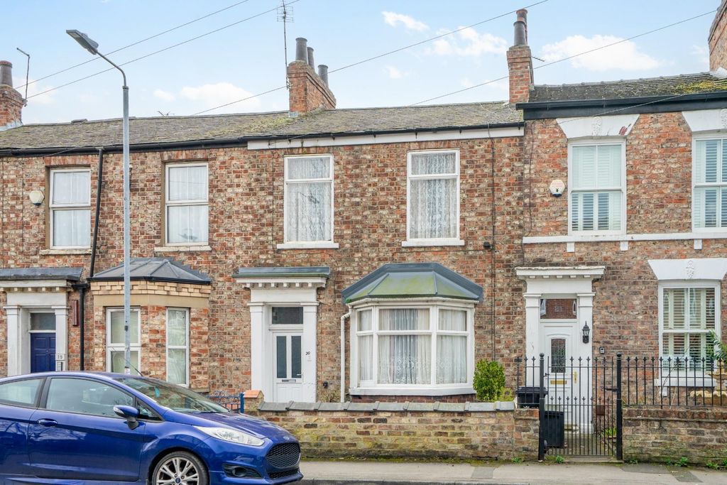 Property photo 1 of 12 Front (External)