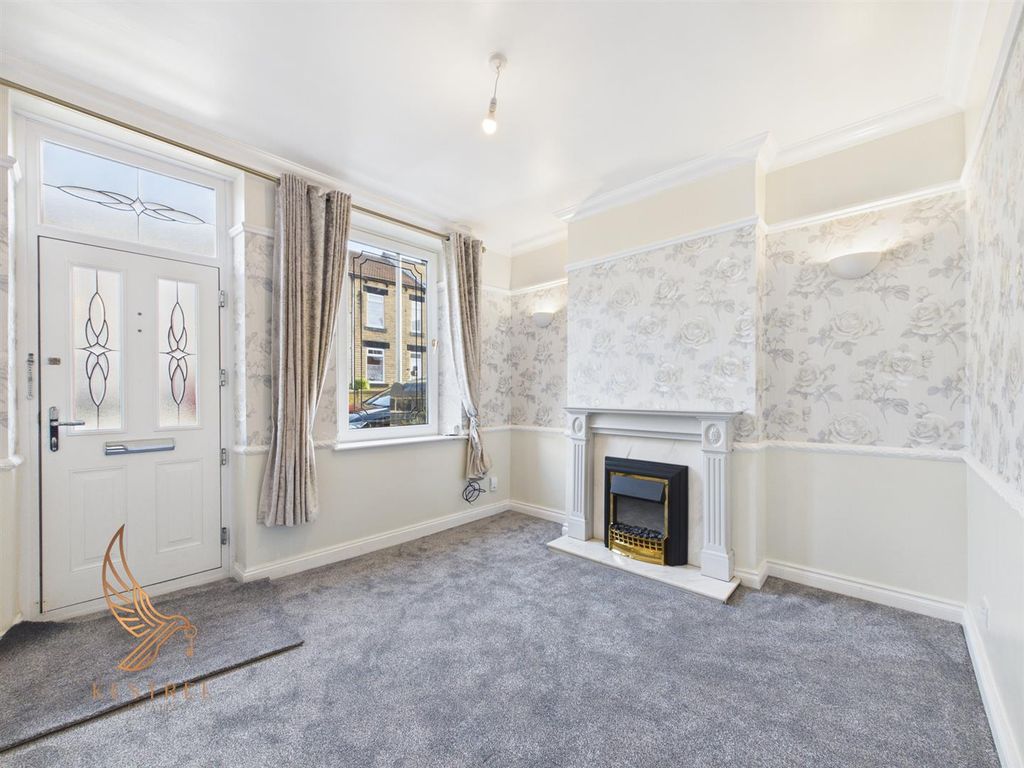 Property photo 2 of 17 Cam03976G0-Pr0393-Still013.Jpg