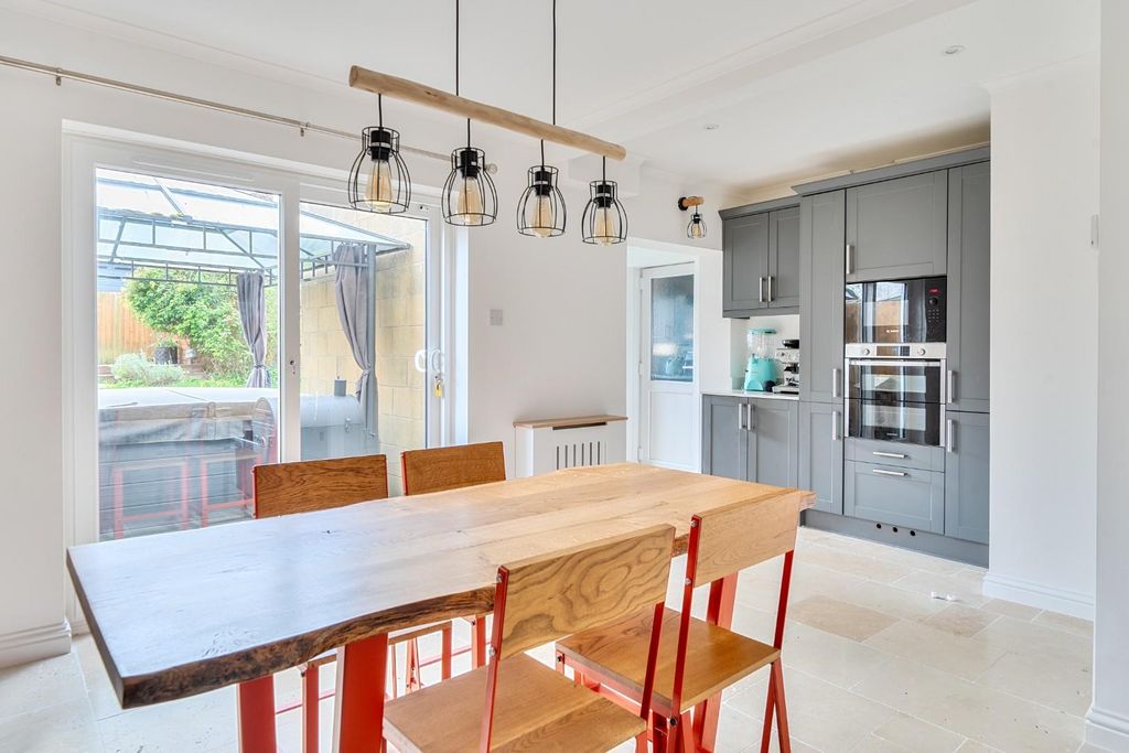 Property photo 3 of 30 Dining Room.Jpg