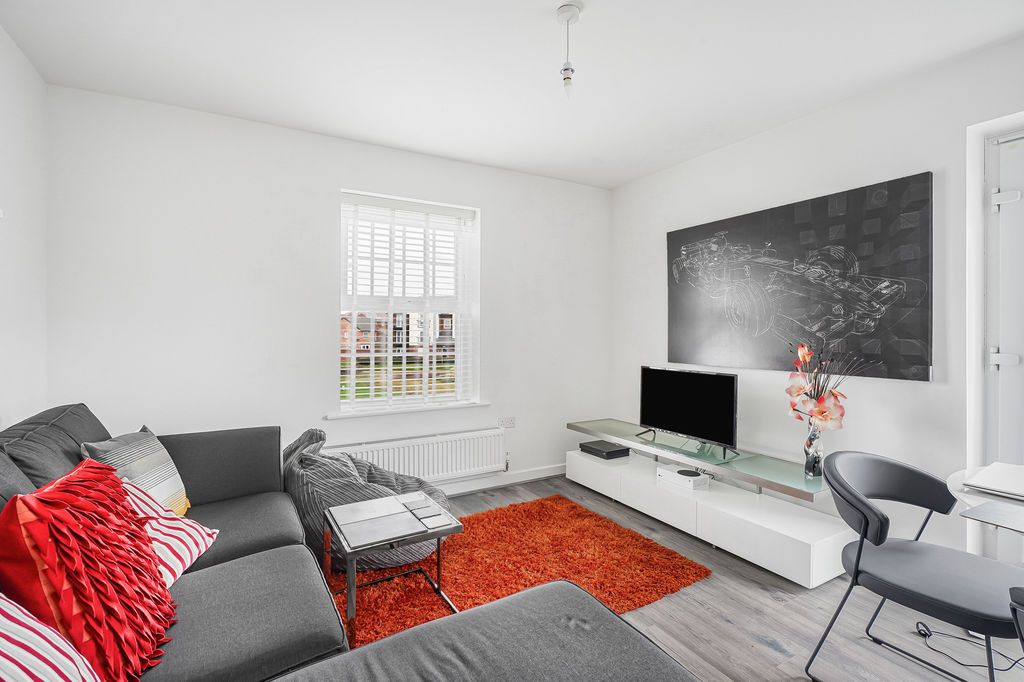 Property photo 2 of 9 Photo 9