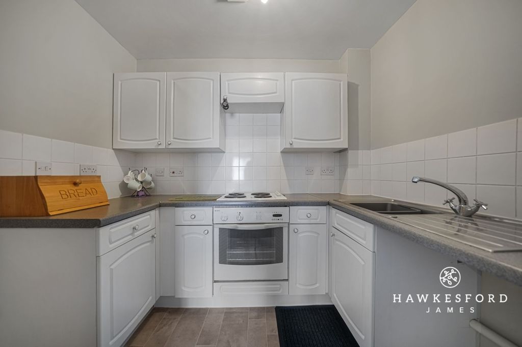 Property photo 3 of 13 The Turrets, Sittingbourne - Kitchen
