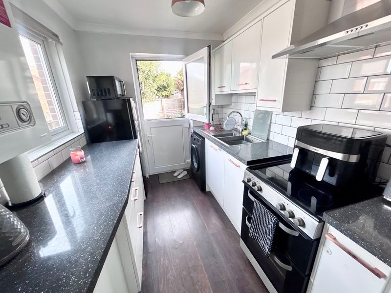 Property photo 3 of 11 Photo 15