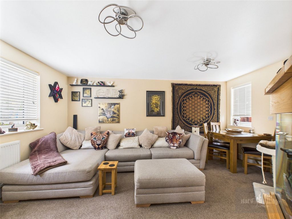 Property photo 3 of 13 Picture 3