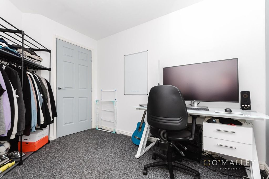 Additional image 10 of 2 bed flat for saleCrookston Court, Larbert FK5