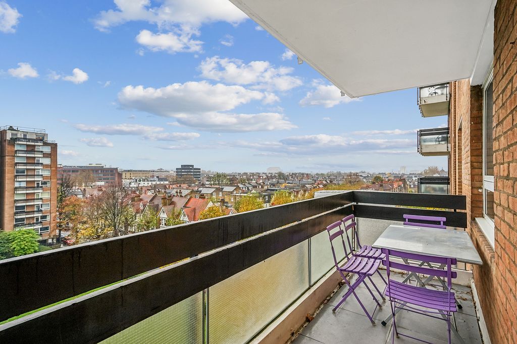 Property photo 2 of 12