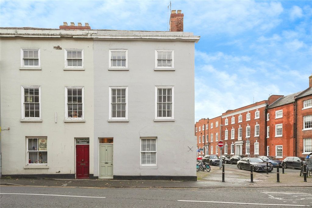 Property photo 1 of 17 Front